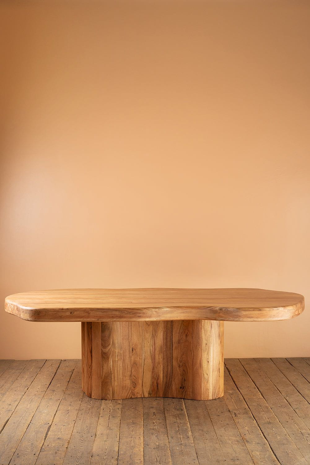 Ian Snow Ltd Tove Acacia Wood Natural Finish Dining Table