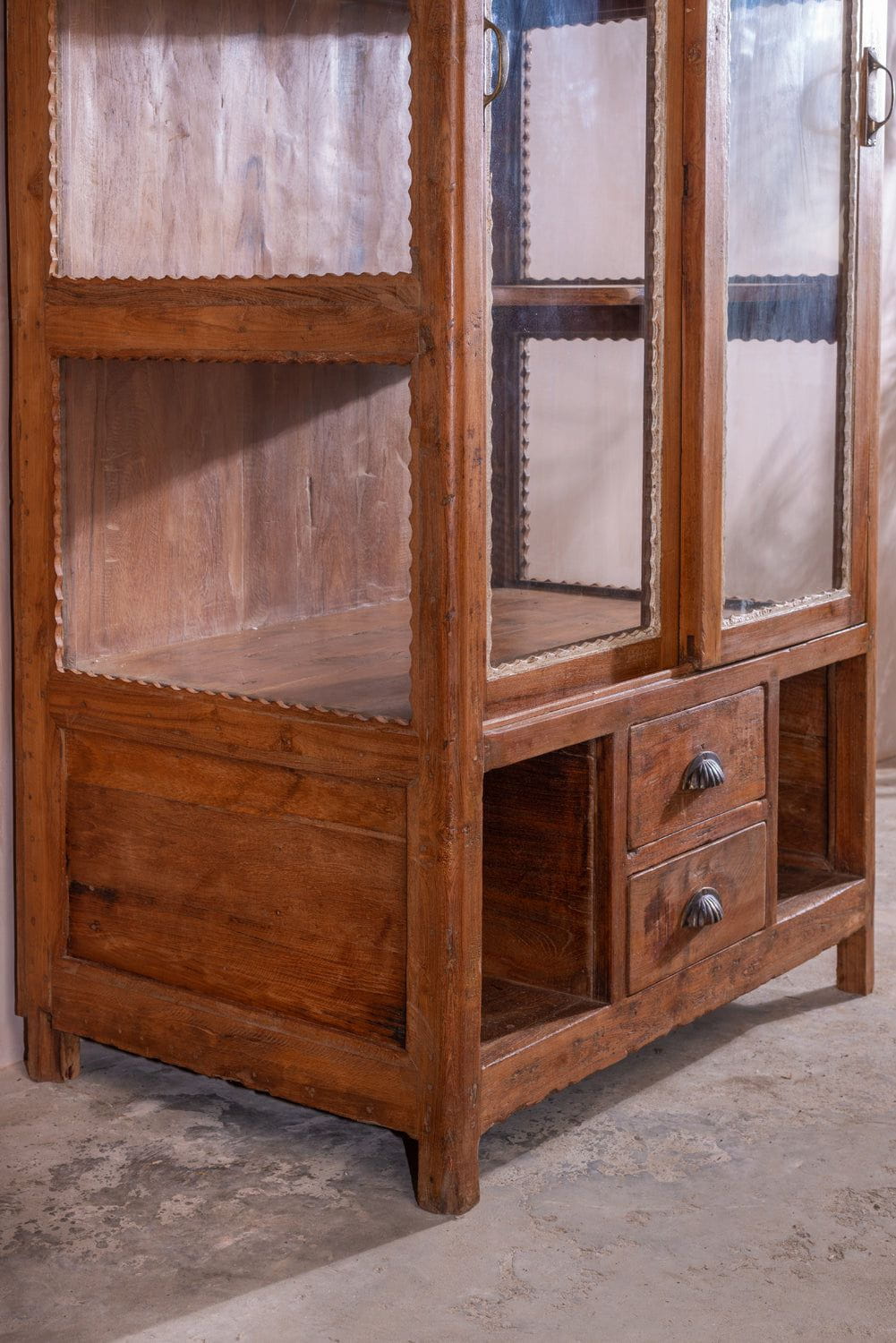 Ian Snow Ltd Vintage Wooden Display Unit