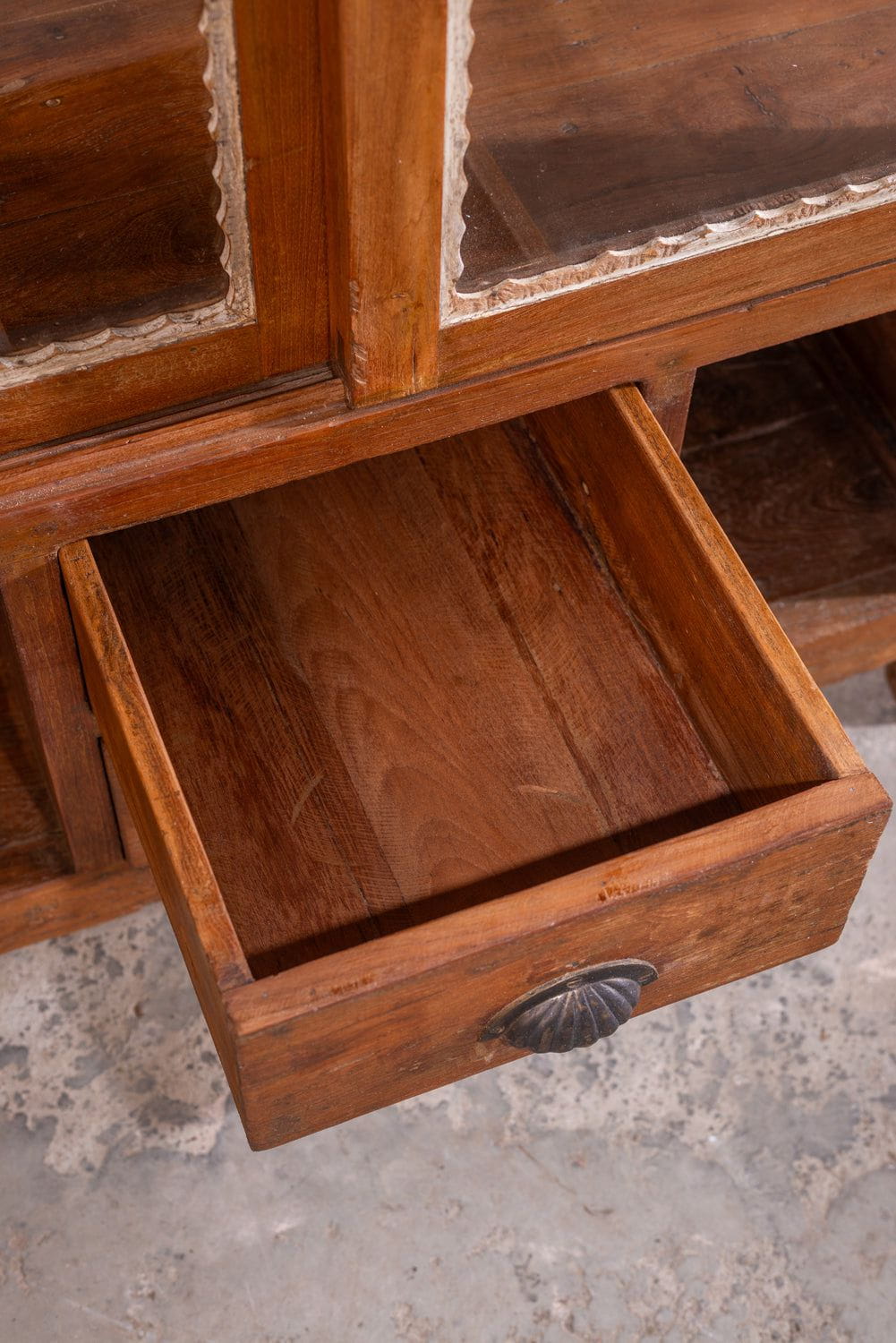 Ian Snow Ltd Vintage Wooden Display Unit
