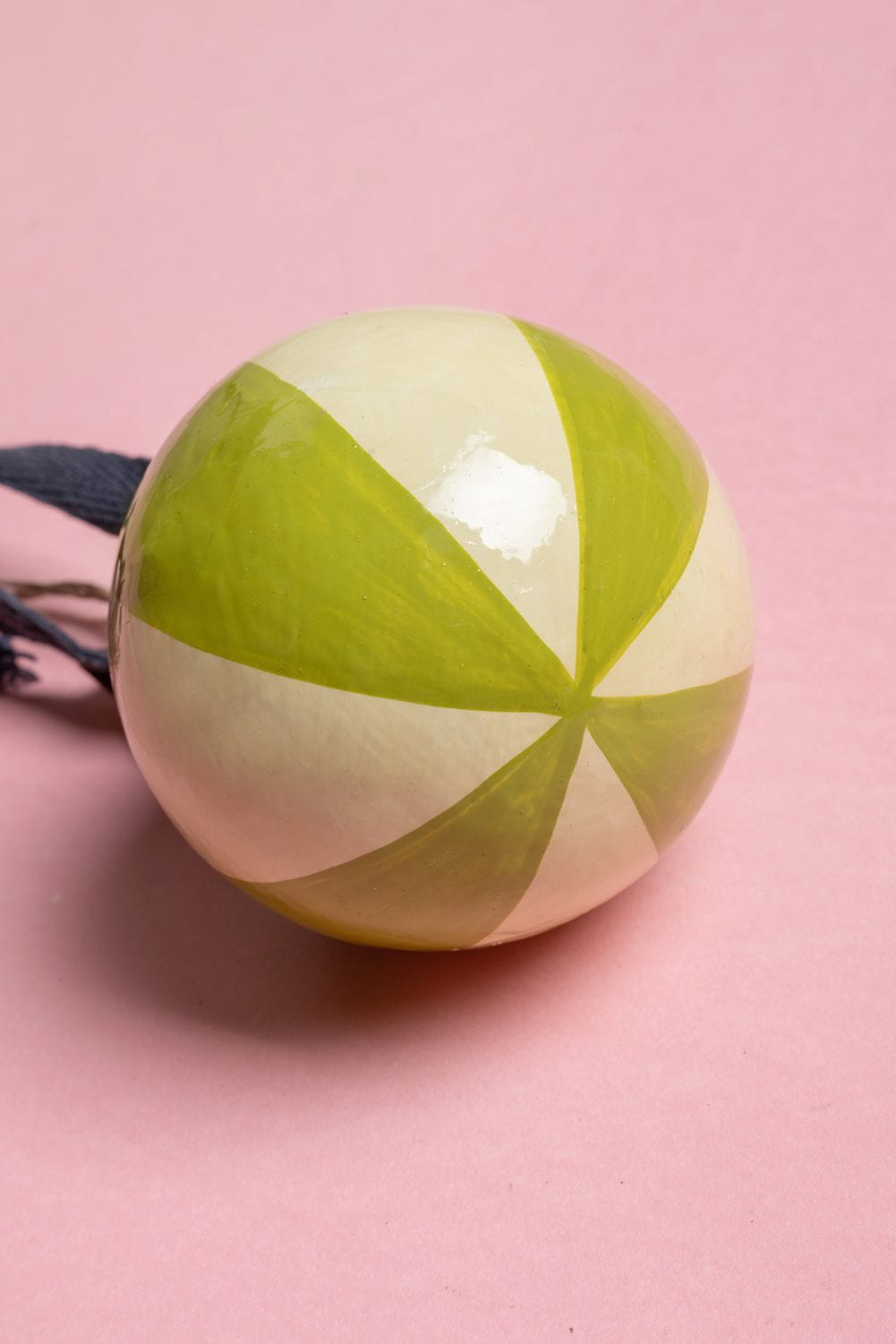 Ian Snow Ltd Lime & Lily Beachball Bauble
