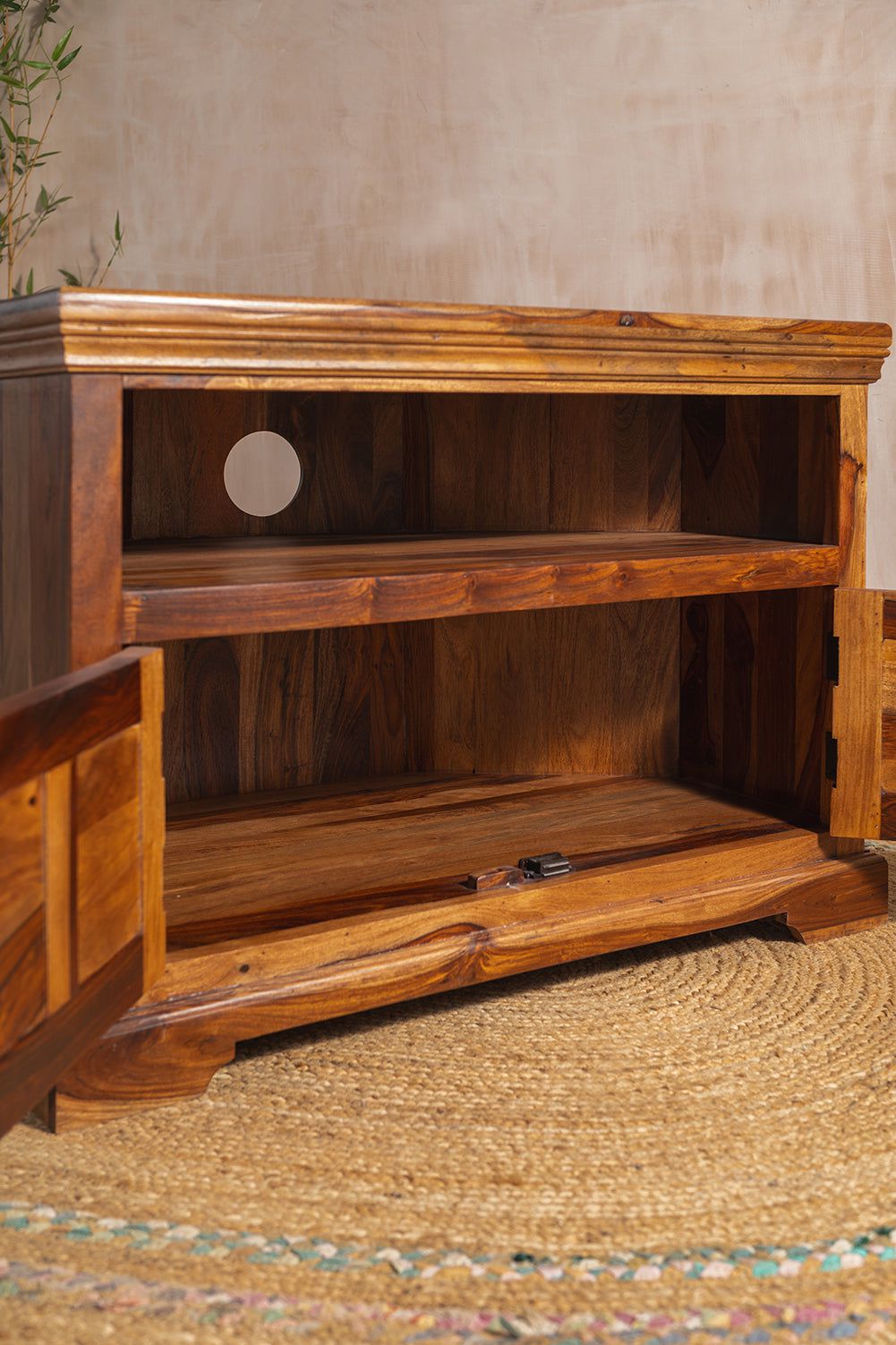 MYAKKA Hathi Corner TV Unit