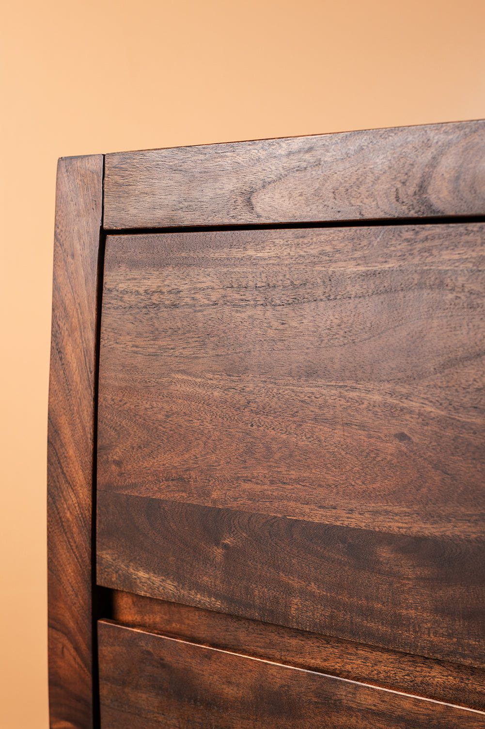 Ian Snow Ltd Ellroy Acacia Wood Drift Finish Chest of Drawers