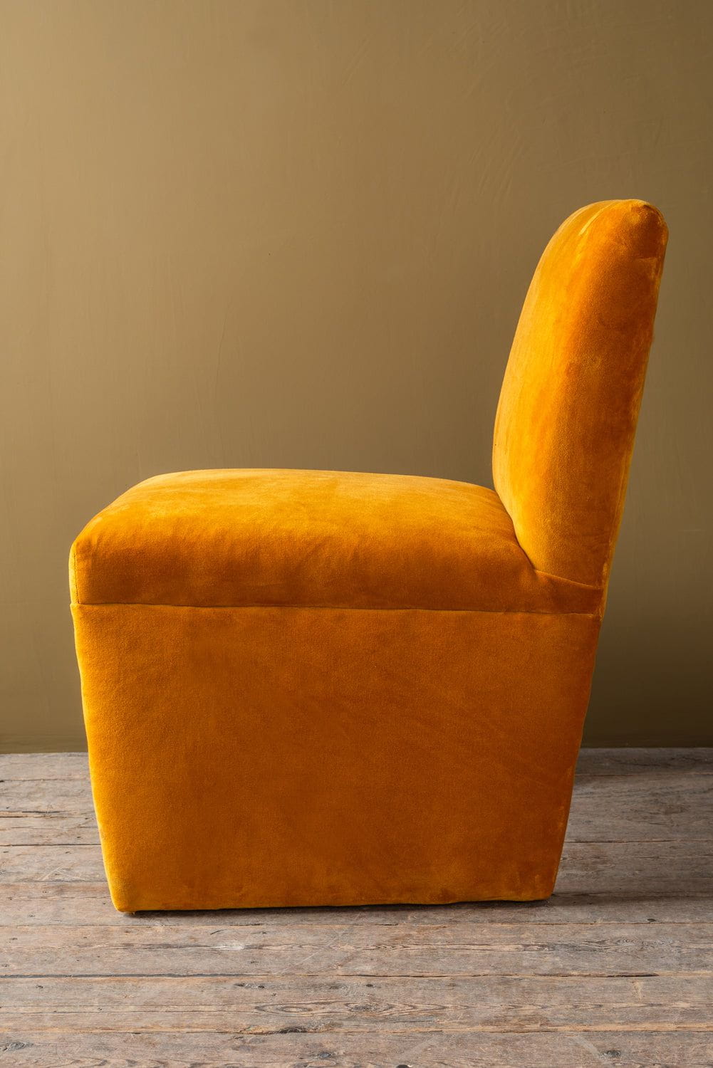 MYAKKA Honey Gold Velvet Upholstered Chair