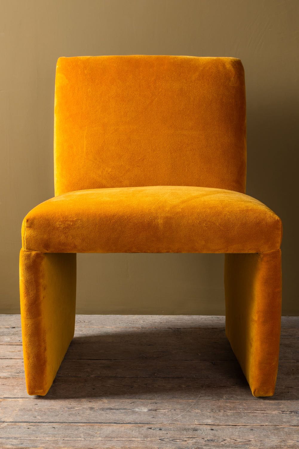 MYAKKA Honey Gold Velvet Upholstered Chair