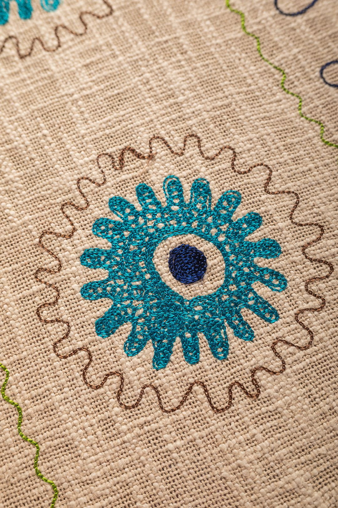 MYAKKA Enola Embroidered Throw